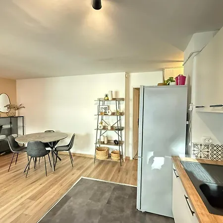 Modern With Terrace - Ideal Location Apartment *