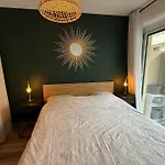 Modern With Terrace - Ideal Location קאן סור מר