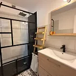 Modern With Terrace - Ideal Location *
