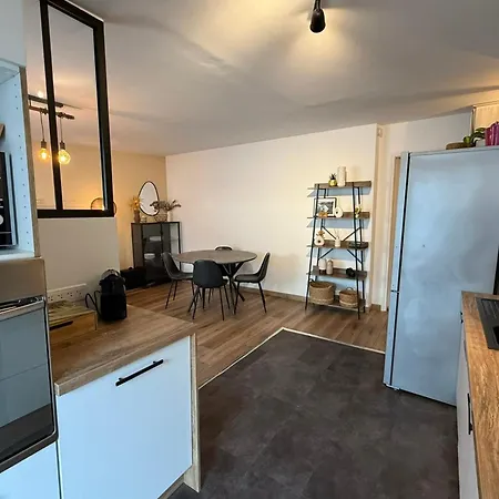Modern With Terrace - Ideal Location Apartament