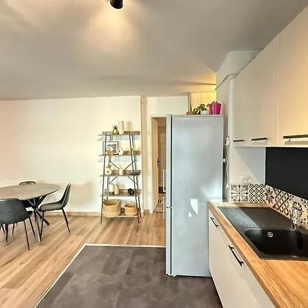 Modern With Terrace - Ideal Location Apartament *