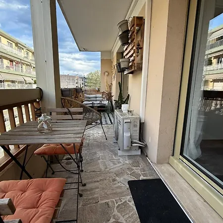 Modern With Terrace - Ideal Location Apartment